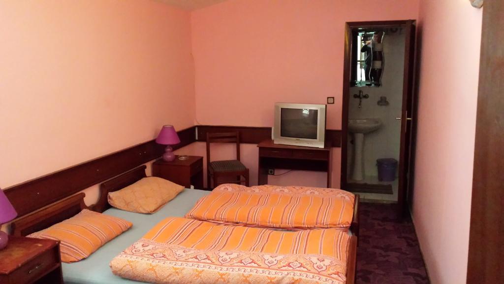 Guest House Gaja Novi Sad Bilik gambar