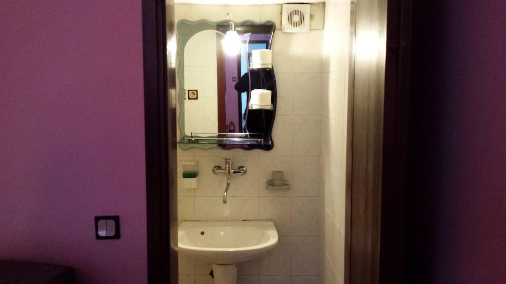 Guest House Gaja Novi Sad Bilik gambar